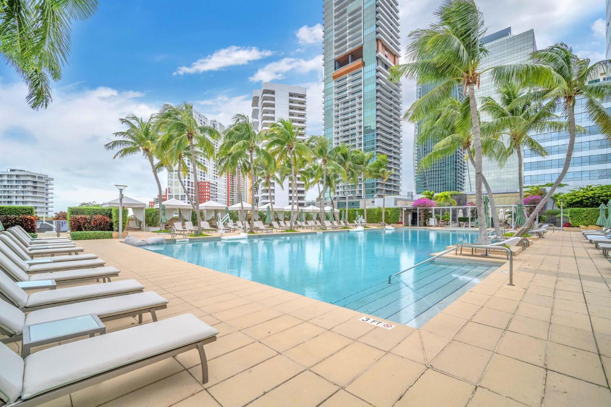 Spacious 2 Bedroom 2 Bath & Studio Suites In The Four Seasons Hotel Miami High Floors Dış mekan fotoğraf