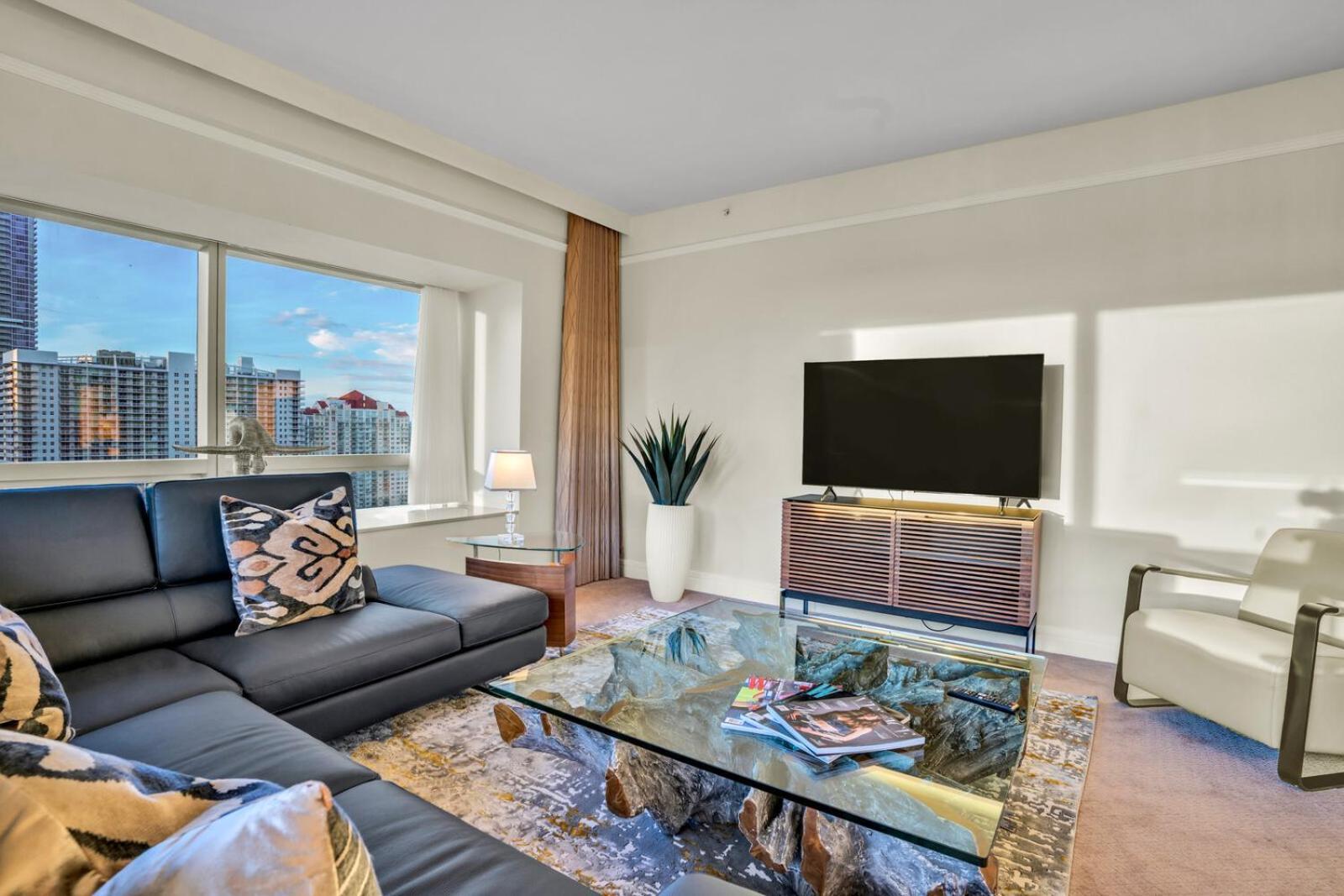 2 Bedroom Or King Studio Suites Four Seasons Hotel Miami Free Wi-Fi & Free Parking Dış mekan fotoğraf