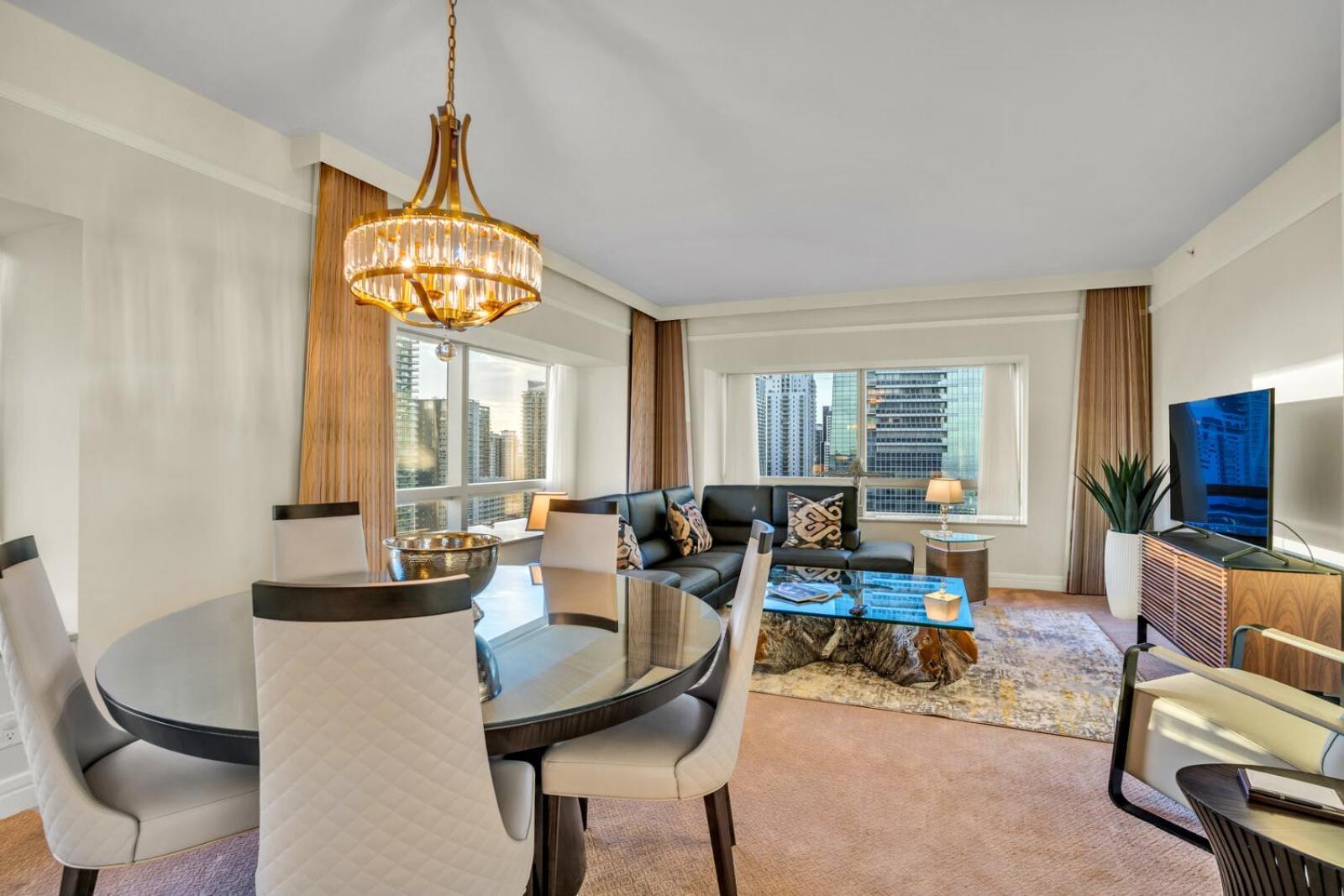 2 Bedroom Or King Studio Suites Four Seasons Hotel Miami Free Wi-Fi & Free Parking Oda fotoğraf